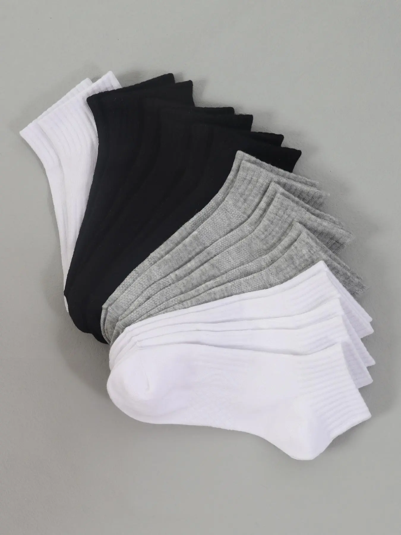 Women's Solid Fitted Ankle Socks, Plain Socks, Comfy Breathable Socks for Women, Multipack Minimalist Simple Style Socks for Daily Wear, Women's Hosiery