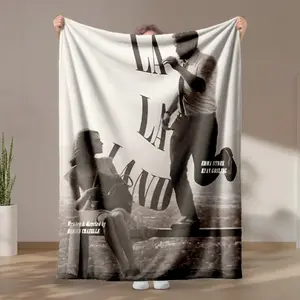 1 piece La La Land movie poster theme: romantic moments of the couple themed flannel blanket - Flannel weaving craft blanket, modern style, suitable for sofas and beds, all-season use, super soft and warm, digital print design, 100% polyester