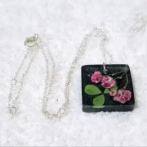 floral resin necklace