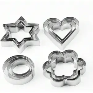 Stainless steel Cookie Cutters Stainless Steel Mini Star Shape Cake Cookie Biscuits Cutters Cake Mould Decorating Baking Pan Tin DIY Cake Mould Kitchen Supplies Baking Tools
