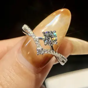 Esberry 0.5CT D Color Sparkling Synthetic Moissanite Princess Crown Rings for Women Engagement Wedding Rings