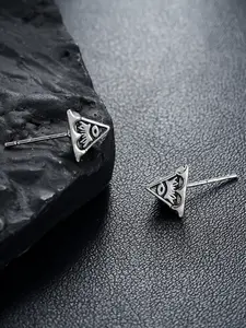 Unisex Trendy Eye Stud Earrings, Cold Minimalist Style, Fashionable 3D Triangular Eye Piercing Jewelry, Unique Accessory for Men and Women
