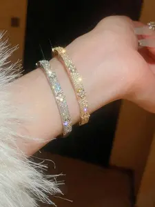 Elegant Cubic Zirconia Decorated Bracelet, Fashion Jewelry Accessory for Women, Perfectly Showcases Daily Elegance and Party Charm, An Ideal Gift, Elegant Minimalist Bangle