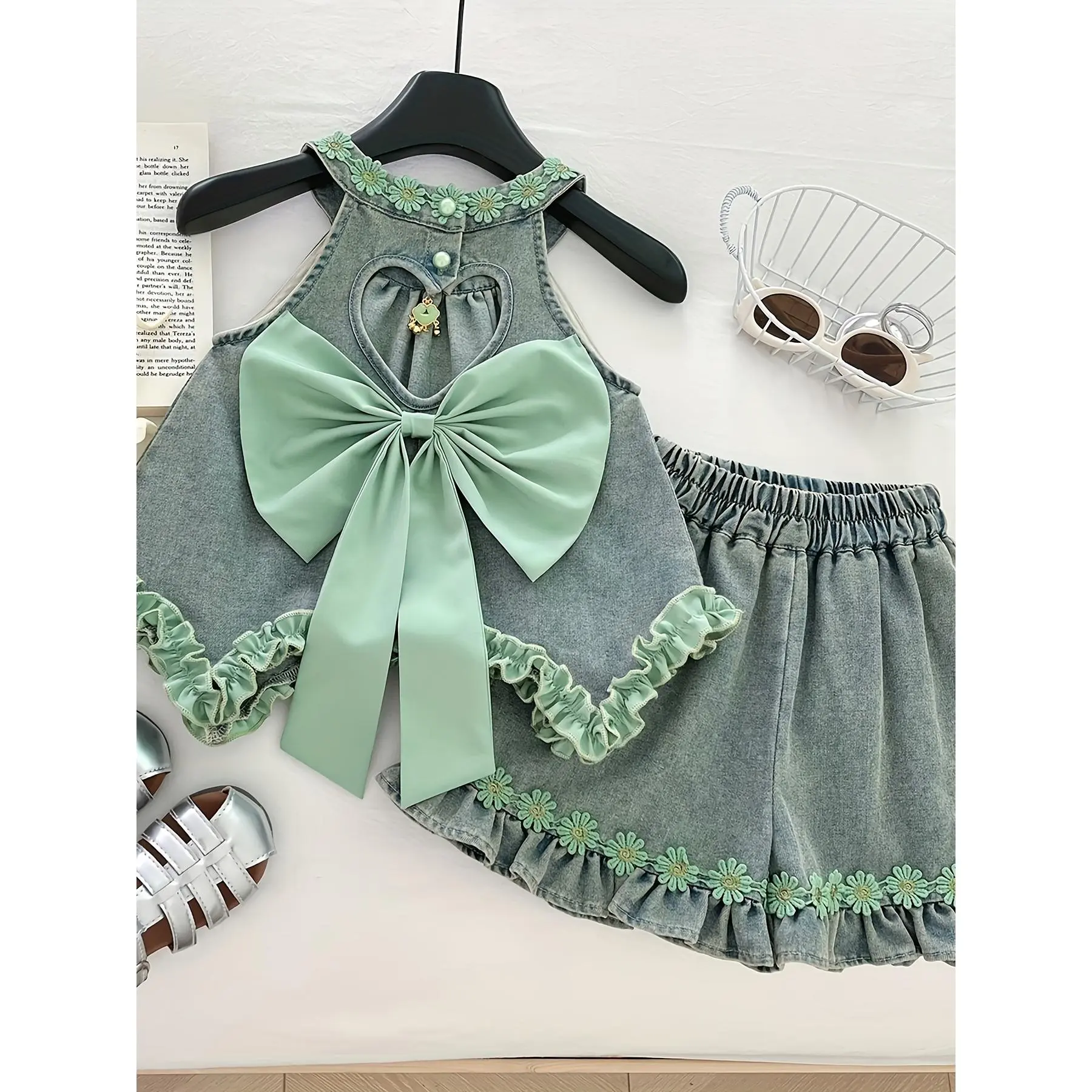 Girls' Girly 2-Piece Denim Shorts Set, Sleeveless Top with Large Bow and Open Back, Summer Outfit with Lace Details, 2-Piece Set, Two Piece Set