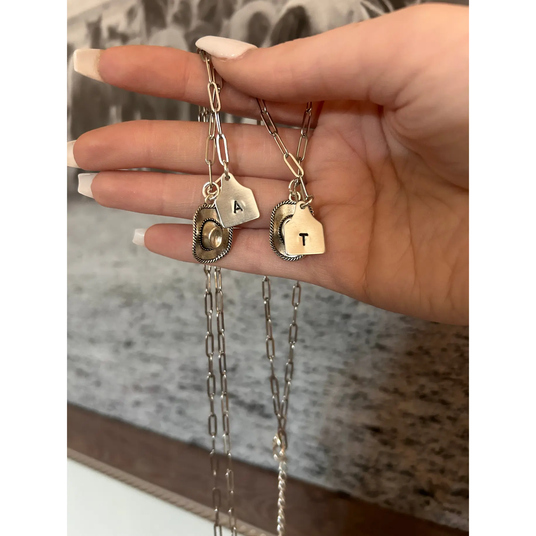 necklace with name holly - TikTok Shop