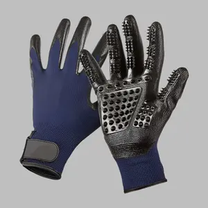 Pet Grooming Gloves – Gentle Deshedding & Massage Brush for Dogs & Cats