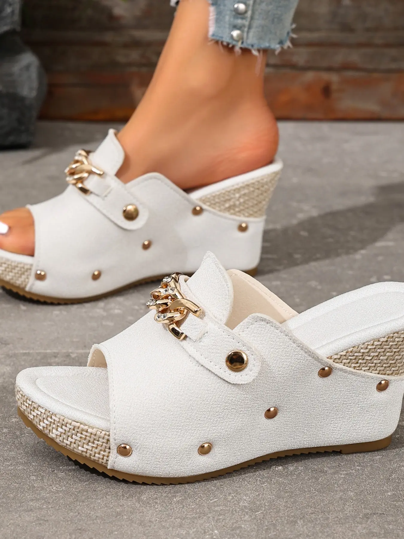 2026 Summer New Women Dressy Heeled Sandals, Luxury Rhinestone Chain Decor, Retro Rivet Details, High Heel Grass Mat Bottom, Comfortable & Stylish, Embellished Sandals