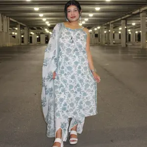 Kurtha Sleeveless White Floral Teal Prints Set with Dupatta for Women's Fashion