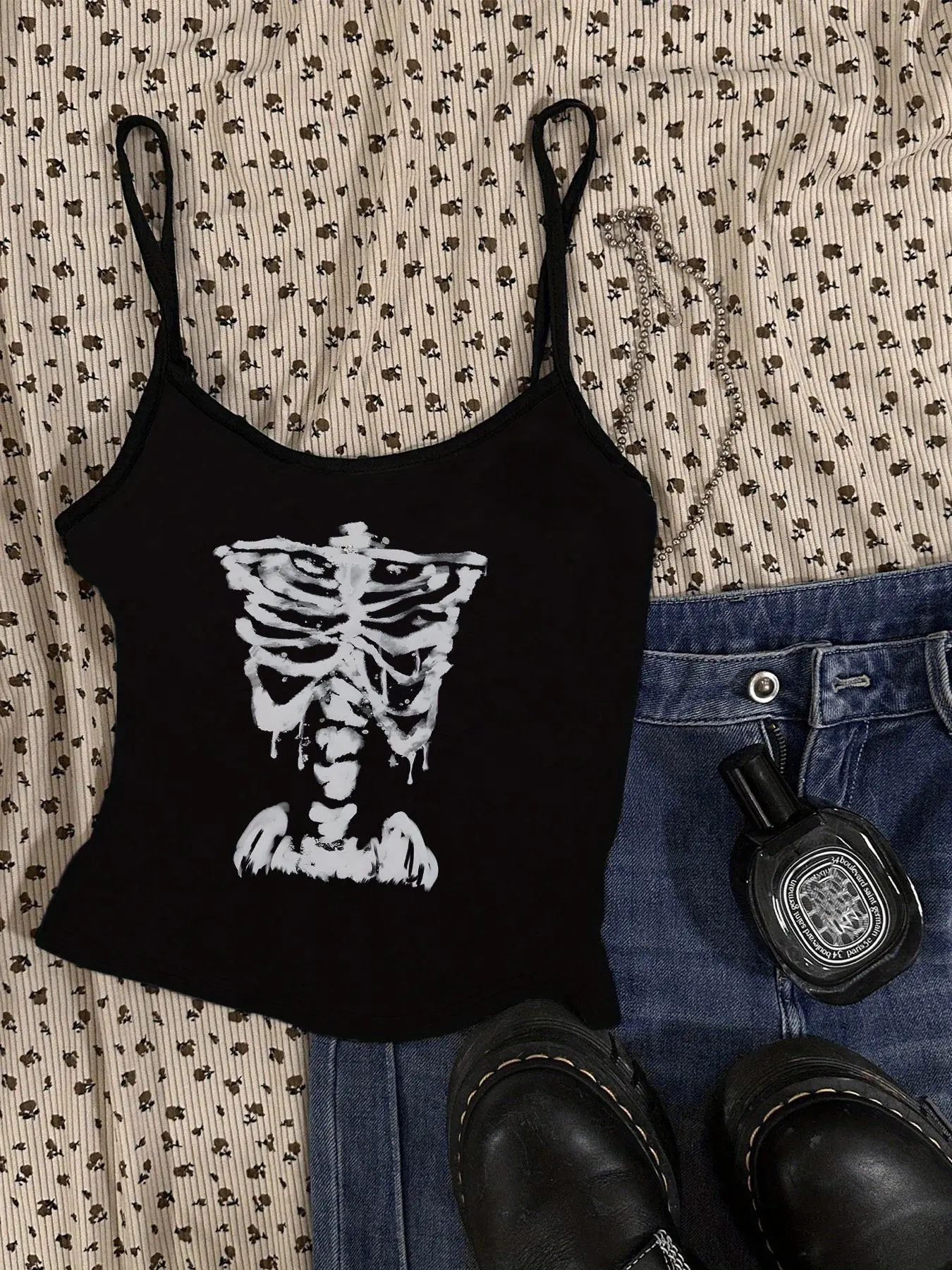Women's Skeleton Print Crop Cami Top, Criss Cross Backless Y2K Casual Adjustable Spaghetti Strap Sleeveless Top for Daily Wear, Ladies Clothes for All Seasons