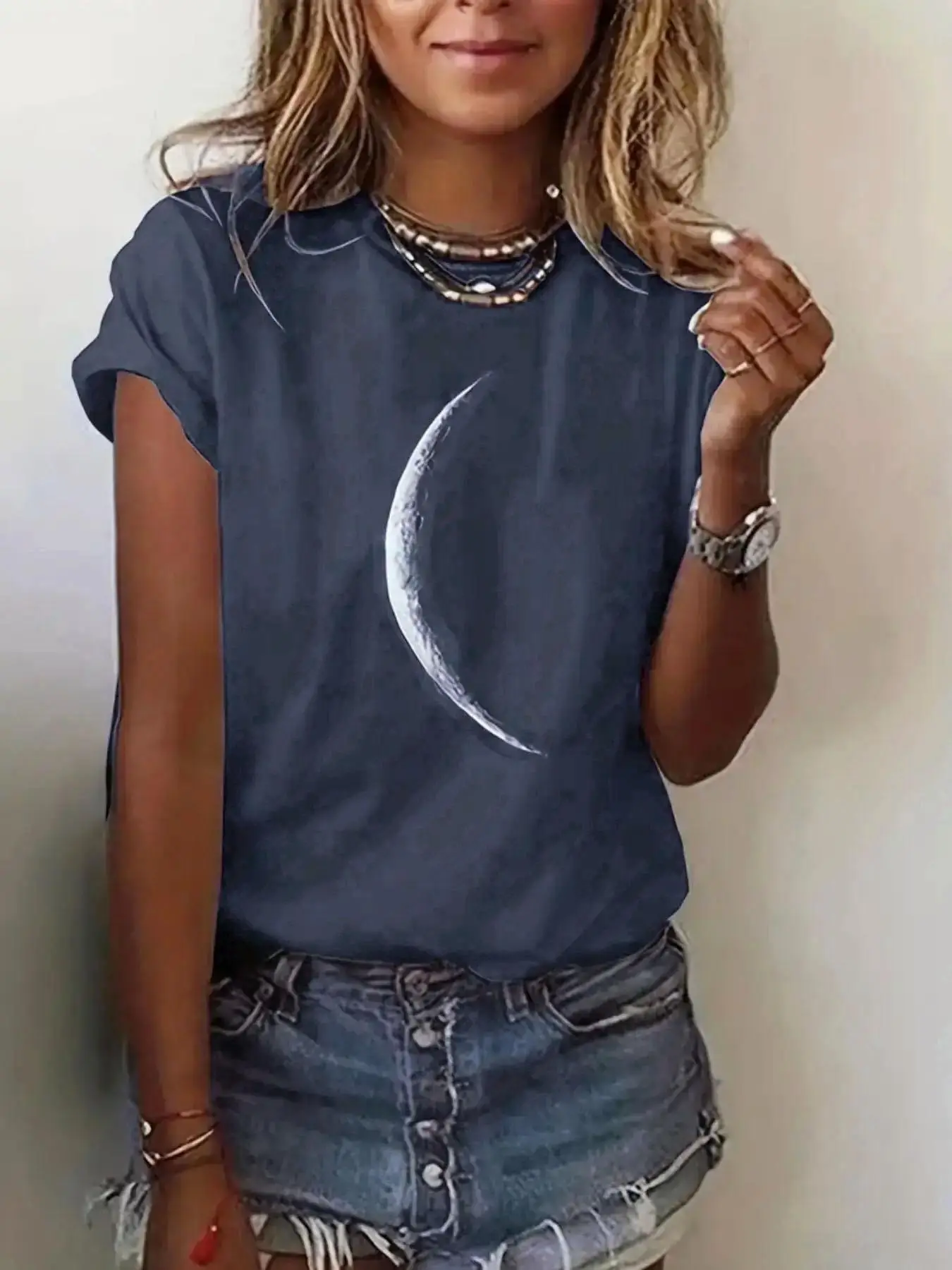 Women's Moon Print Round Neck Tee, Trendy Casual Short Sleeve Crew Neck Tshirt for Daily Wear, Ladies Summer Top, Womenswear