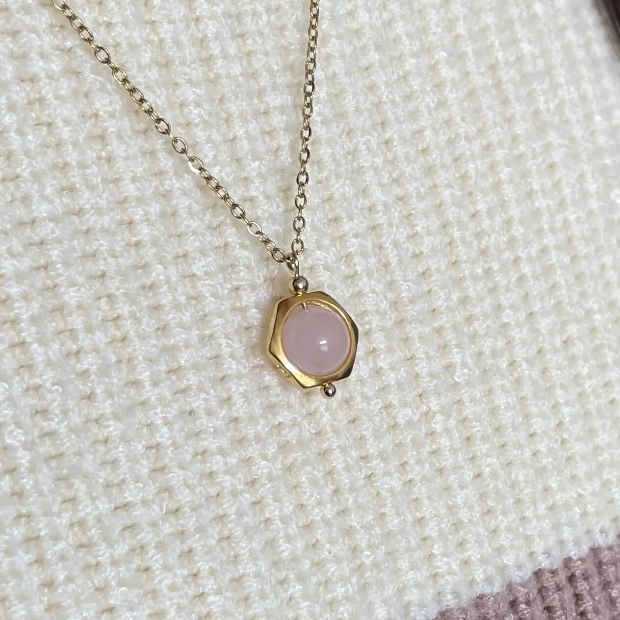 Bloom Rose Quartz Fidget Necklace