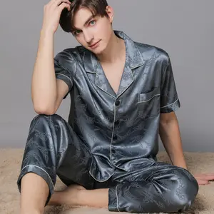 Men's Summer Silk Pajamas, Spring and Autumn Ice Silk Satin Men's Thin Jacquard Homewear, Casual Couple Short Sleeve Set, Suitable for Men's Daily Home Wear, High-End Affectionate Couple Cardigan Two-Piece Set