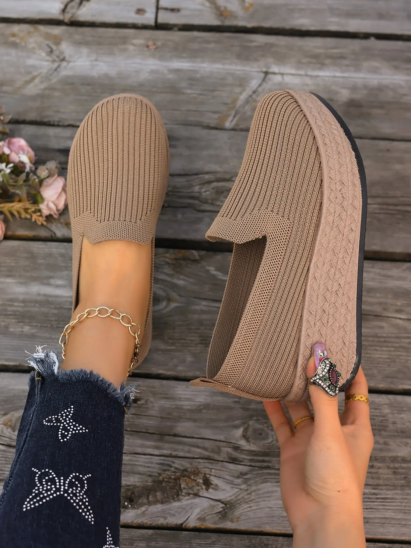 Women's Thick-Sole Wedge Sneakers, Lightweight Breathable Knit, Arch Support Pain Relief for All-Day Standing, Work, Shopping and Outdoor Activities