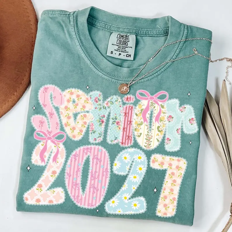 Comfort Colors Senior 2027 Shirt, Coquette Lace Floral Graphic Tee, Class of 2027 Graduation T-Shirt, High School Senior Gift