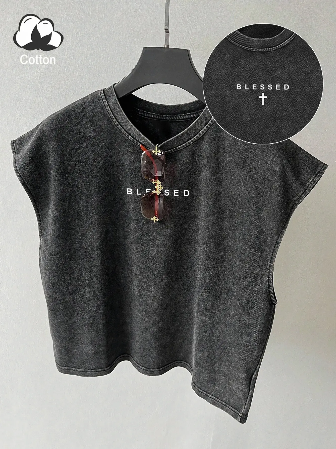 Vintage Classic Graphic Sleeveless Cotton Vest Top, Comfortable Round-Neck Short Design Top with Soft Fabric, Casual Fashion T-Shirt for Men, Menswear