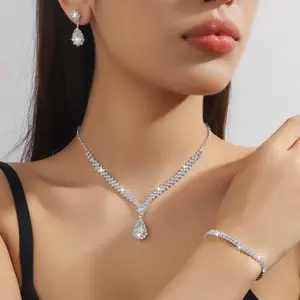 Bridal Luxe Rhinestone-Adorned Trendy Jewelry Set, Including Teardrop Zircon Necklace, Earring Set & Chain Jewelry - Suitable for Weddings, Evening Parties, Luxe Jewelry Sets, Rhinestone-Adorned Jewelry Sets