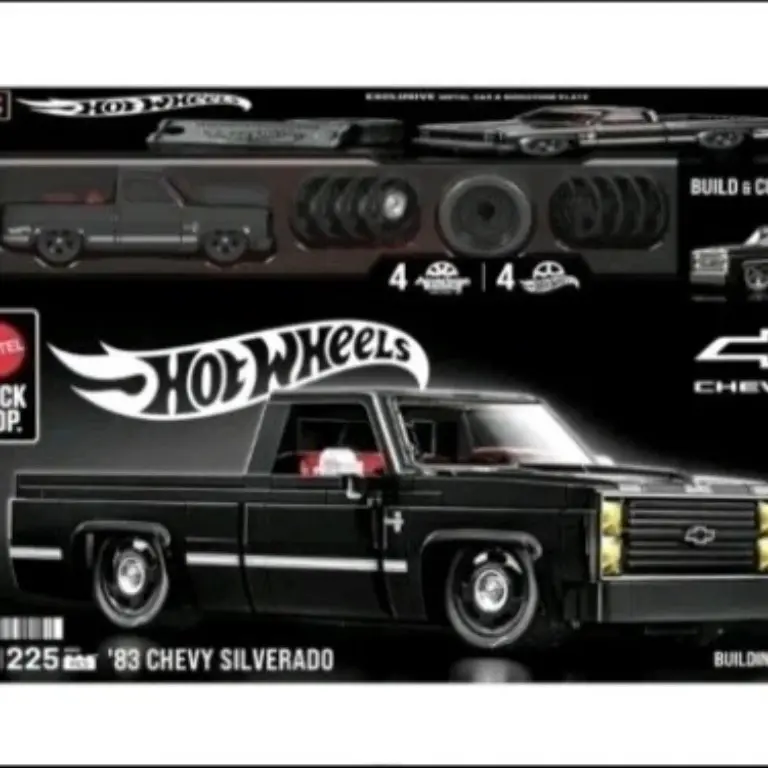 Mattel Brick Shop Hot Wheels ’83 Chevy Silverado walmart Excl 225 Pieces Kit