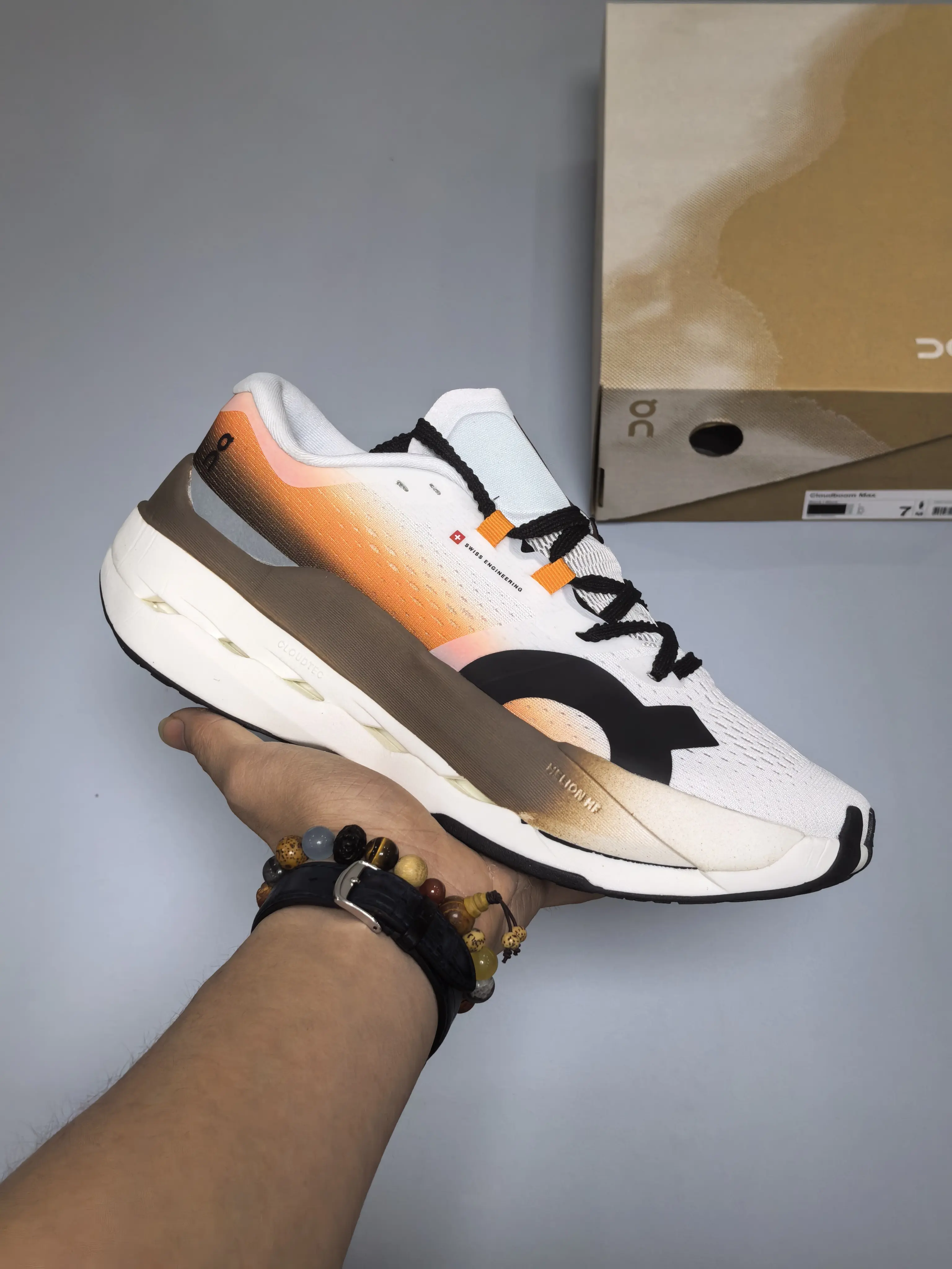 White Orange Brown Gradient Mesh Cushion Thick Sole Running Shoes, Cloud Shock Absorb Athletic Trainers, Breathable Anti-Slip Outdoor Sneakers For Men Women Daily Jogging