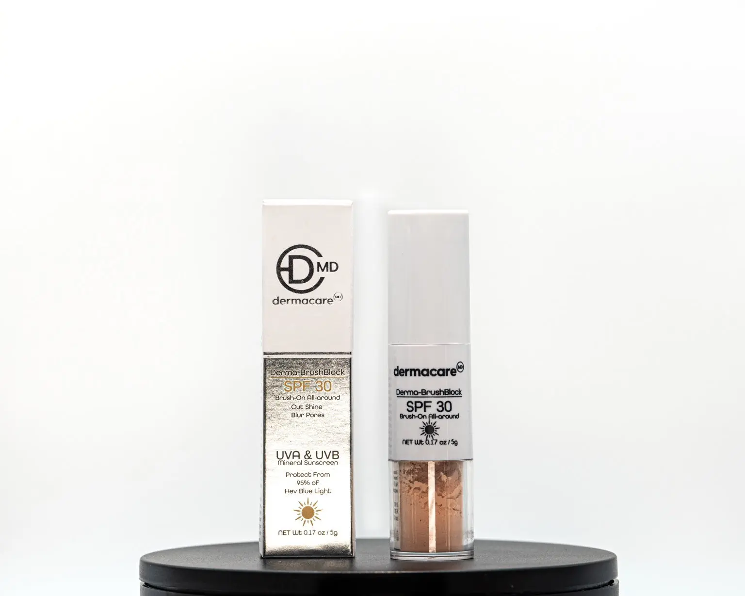 DERMA-BRUSHBLOCK Facial Skincare Tool for Sun Care Application, Beauty & Personal Care Accessory