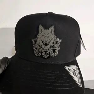 Lobo hat