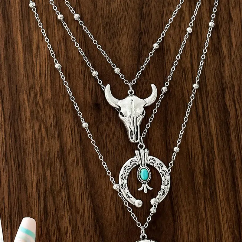 Western Cowboy Necklace Set, Vintage Style Necklace with Bull Head & Horseshoe & Flower & Cactus Pendant, Fashion Jewelry Accessories for Women & Men, Necklace Gift