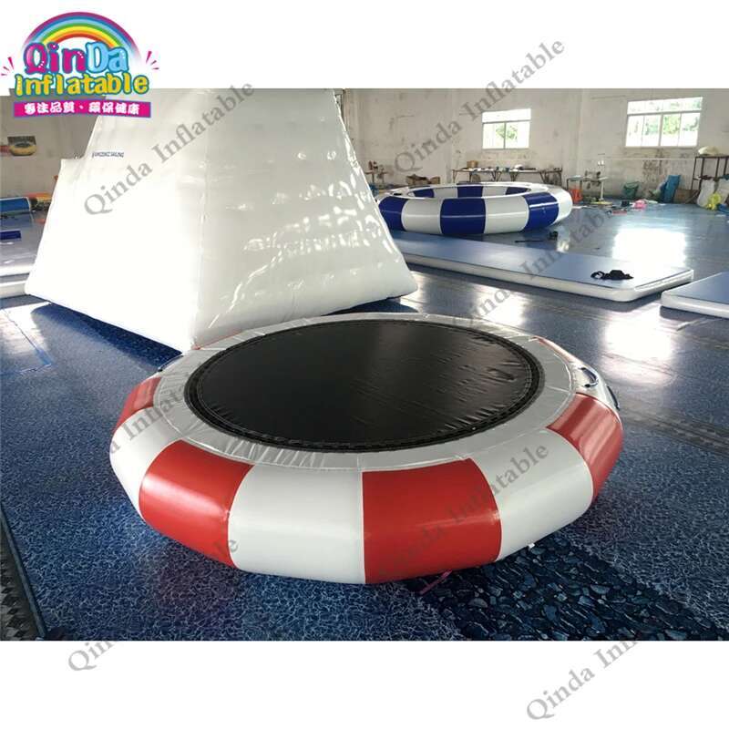 Summer Outdoor Durable Inflatable Floating Water Trampoline For Family