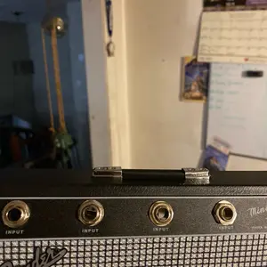 Fender mounted key holder