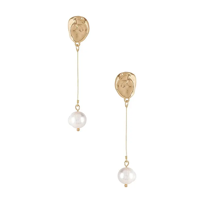 petit moments Kylie Earrings in Gold