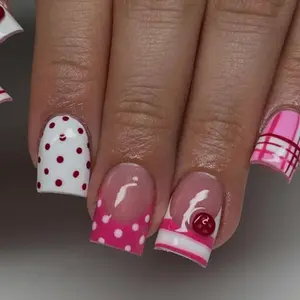 24pcs Wearable Nails, Cute Heart Button Polka Dot Nail Art, Millennium Style Fake Nails, Multi-Purpose Short Square Nails