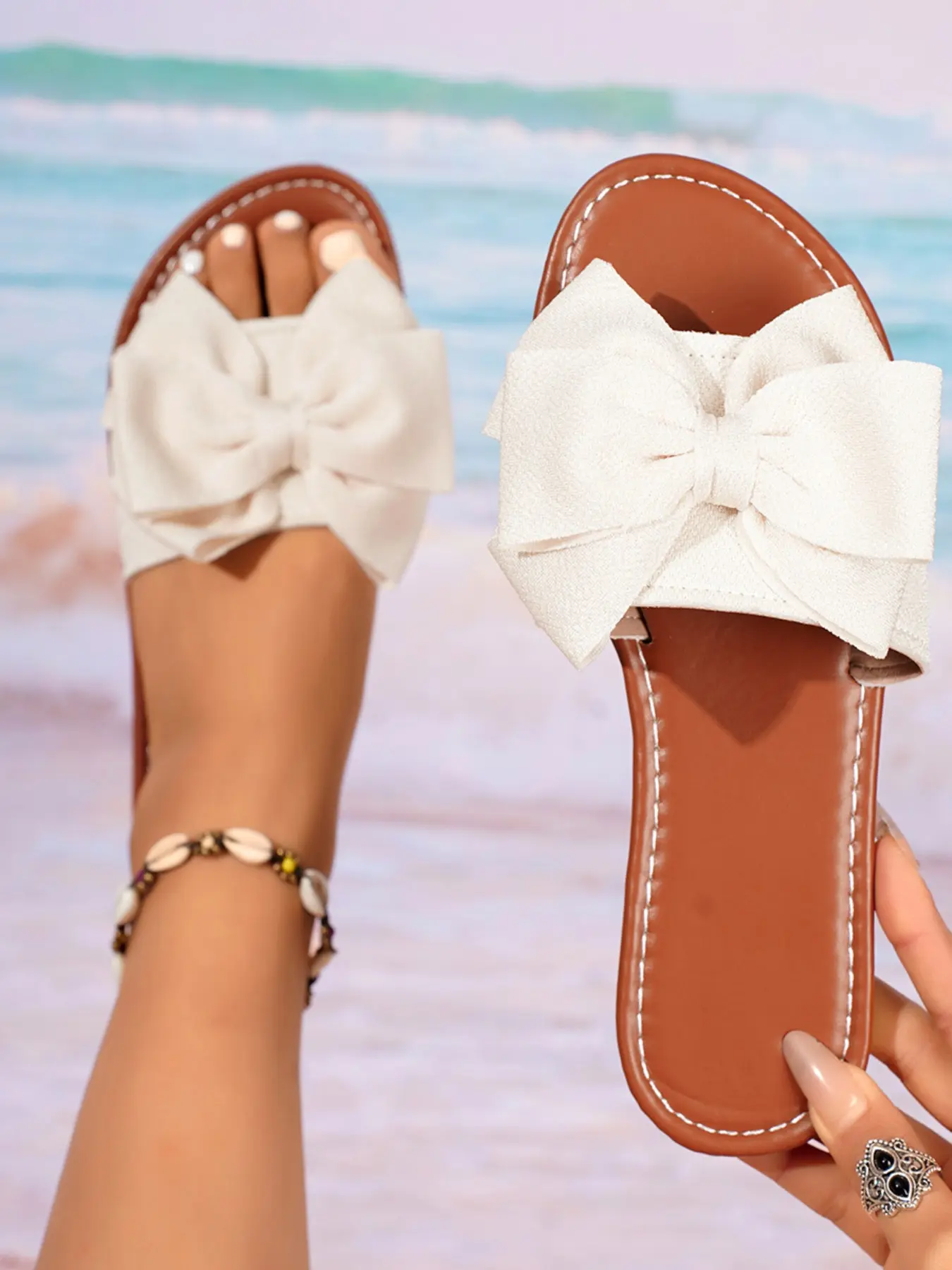 Bowknot Slide Flat Sandals in Hot, Fashionable Women's Summer Beach Footwear, Non-Slip Sole with Open-Toe Design for Comfort & Style