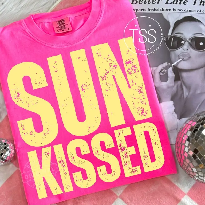 Comfort Colors Neon Sunkissed Shirt Retro Beach Collage T-Shirt Vintage Summer Graphic Tee Aesthetic Surf Life Top Vibrant Vacation Gift Spirit Era Art