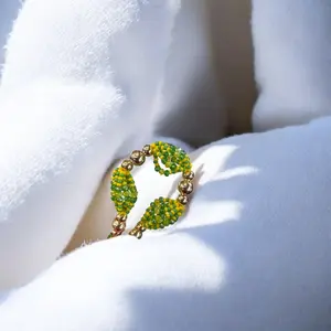 Orula Orisha Ilde Santo Pulvera Santeria Yoruba Ifa Bracelet with Green and Yellow Beads 8 Inch Cultural Accessory for Santeria Yoruba Ifa Enthusiasts