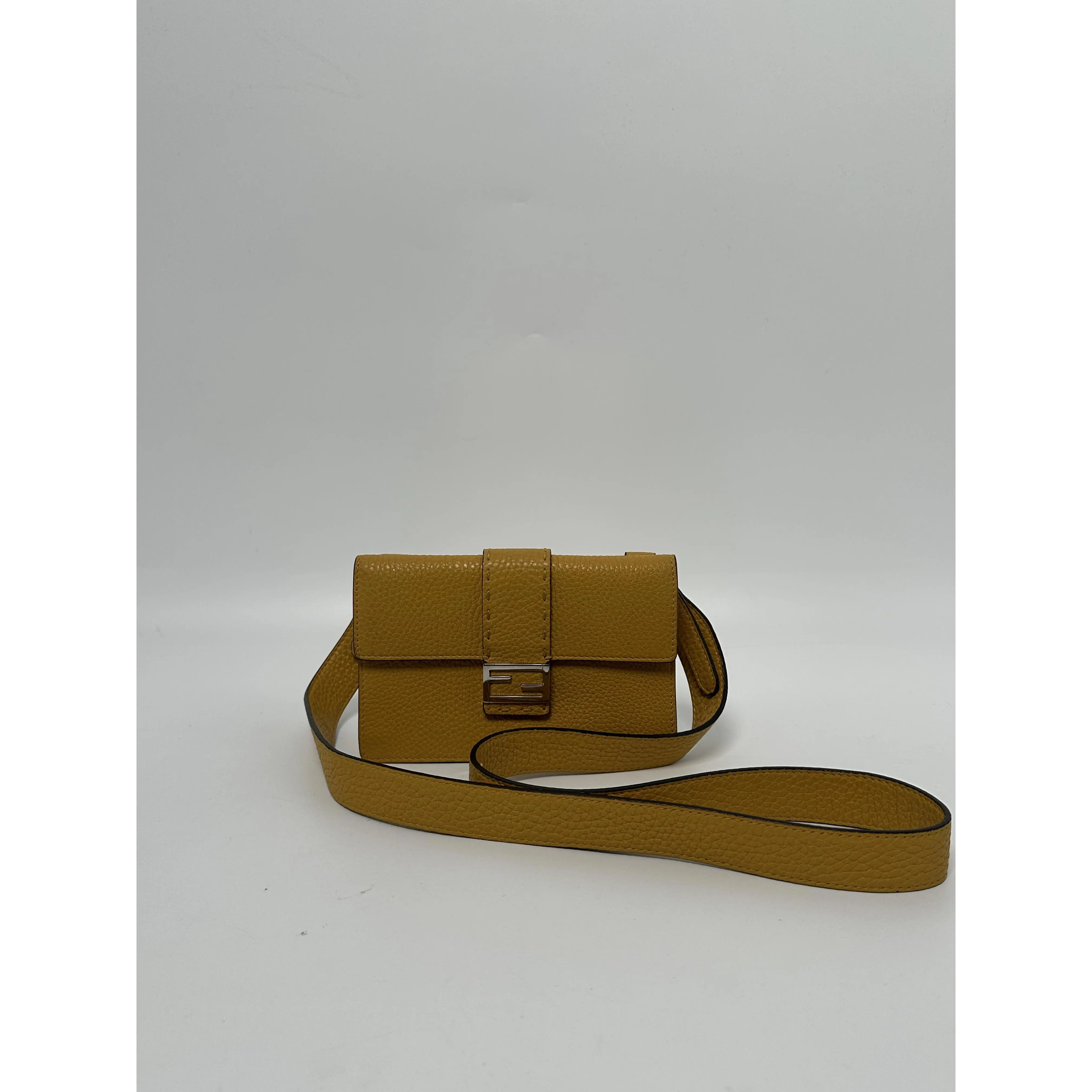Pre-owned FENDI leather Crossbody Bags Baguette Pouch Crossbody Bag JD345FD