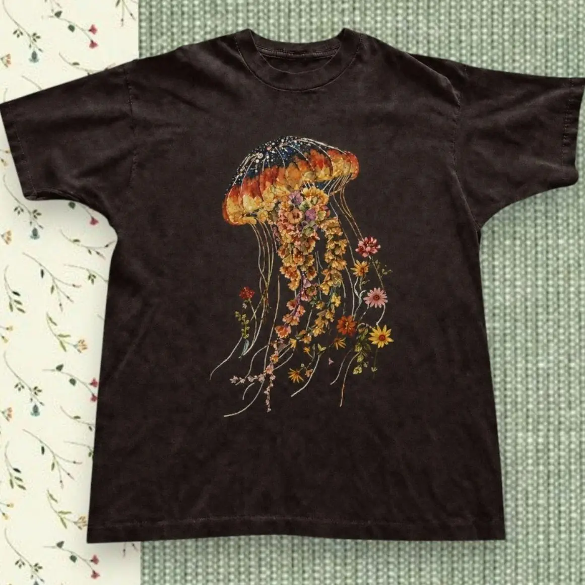 Floral Jellyfish T-shirt | Vintage Marine Life Botanical Flowers Jellyfish Graphic Tee, Retro Shirt, Loose Fit Top
