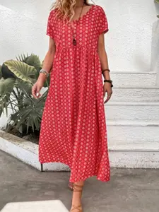 Relaxed Polka Dot V-Neck Casual Vacation Dress, Womenswear, Comfortable Summer, Perfect for Leisure and Travel, Stylish, Chic and Trendy Design
