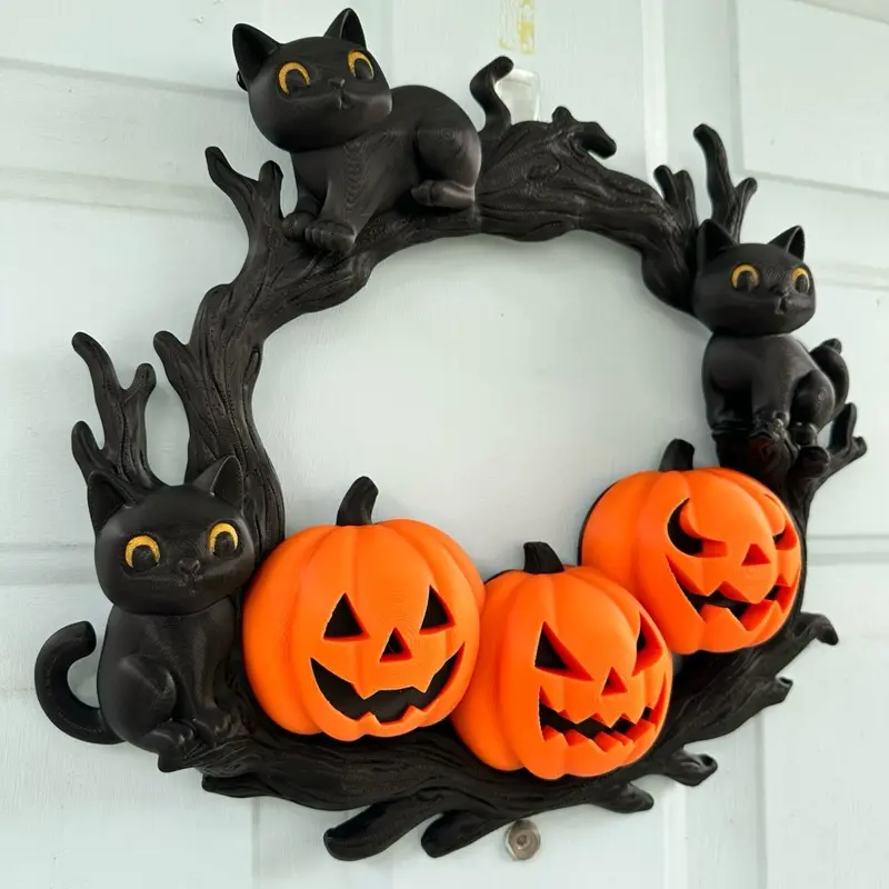 Halloween cat and pumpkin wreath