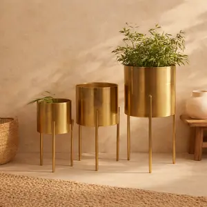 Set of 3 Metal Indoor Outdoor Planter with Removable Stand Set of 3 18", 14", 12"H