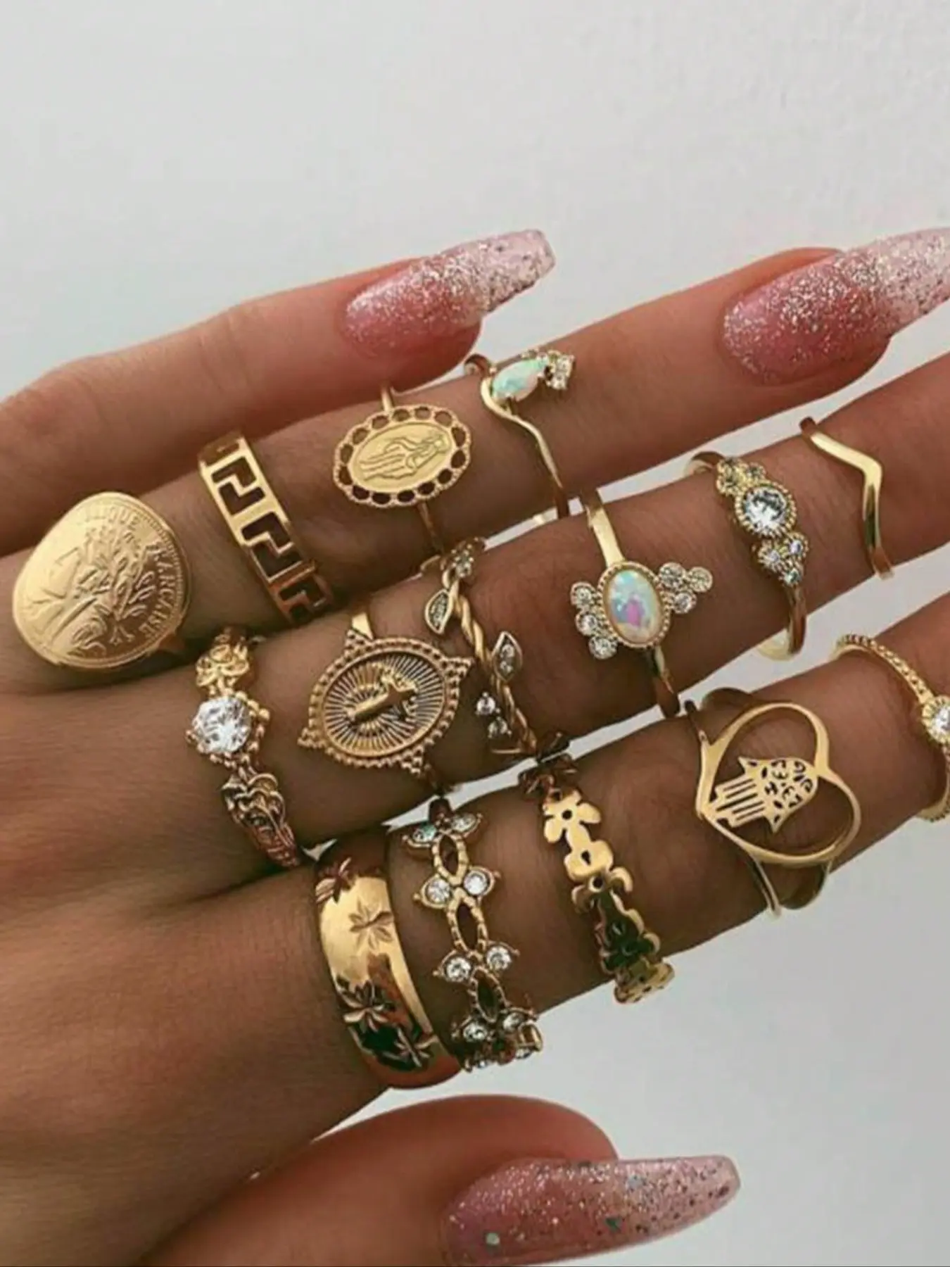 15-Piece Vintage-Inspired Gold Coin Cross Pattern Ring Set Vintage Rings Jewelry Statement Multi Ring Elegant, Exquisite and Fashionable Rings Festive Gift