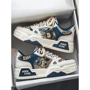 Men’s sporty lace-up skate shoes with bear print, breathable comfort design, ideal for daily wear and outdoor activities