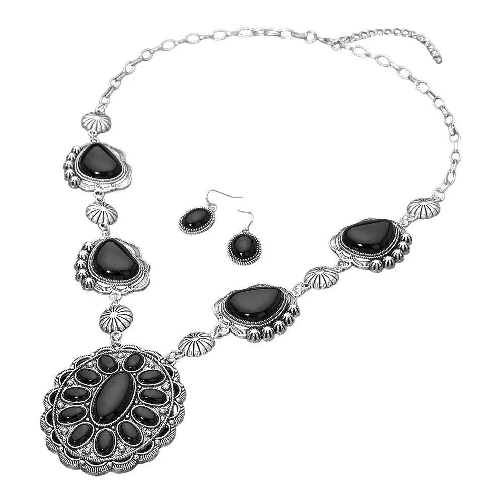 Bold Vintage Oval Western Conch Pendant Statement Necklace with Black Gemstone Accents Silver Tone Chain 28" + 3" L