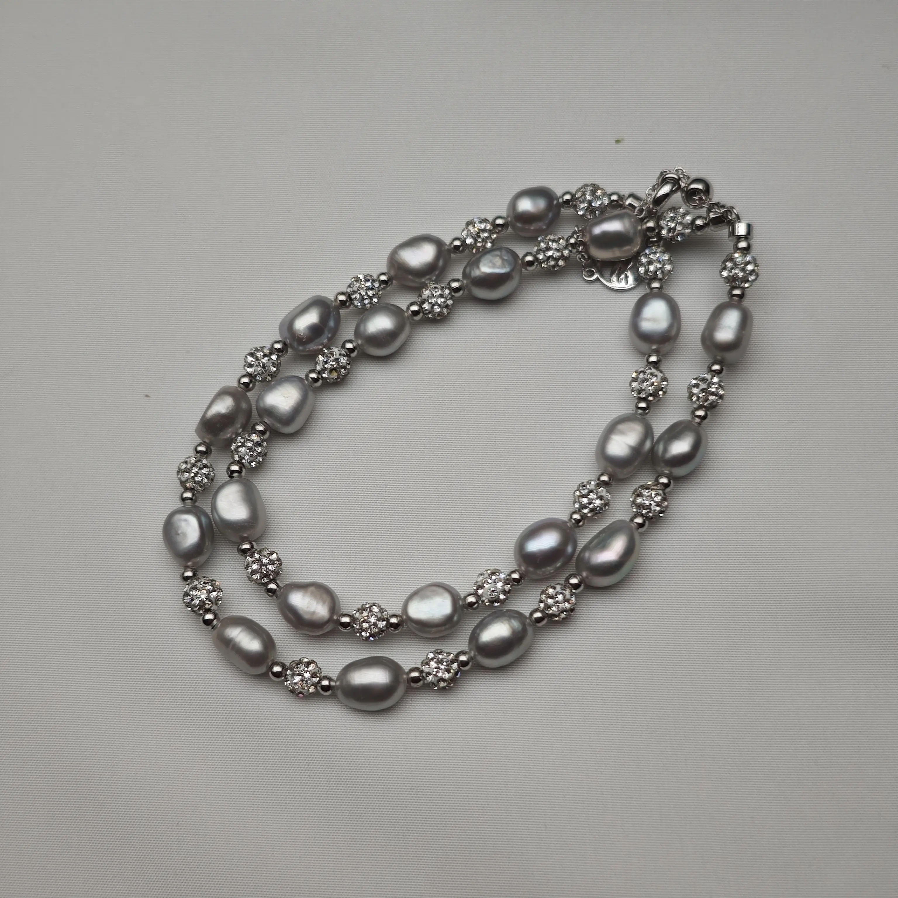 Classic Unisex Beaded Double-Layer Freshwater Madama Pearl Bracelet with Alloy Accents