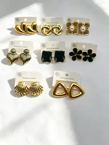 Vintage Gold Flower Pearl Earrings, Retro Black Enamel Studs, Hypoallergenic Stainless Steel Jewelry for Daily Outfit