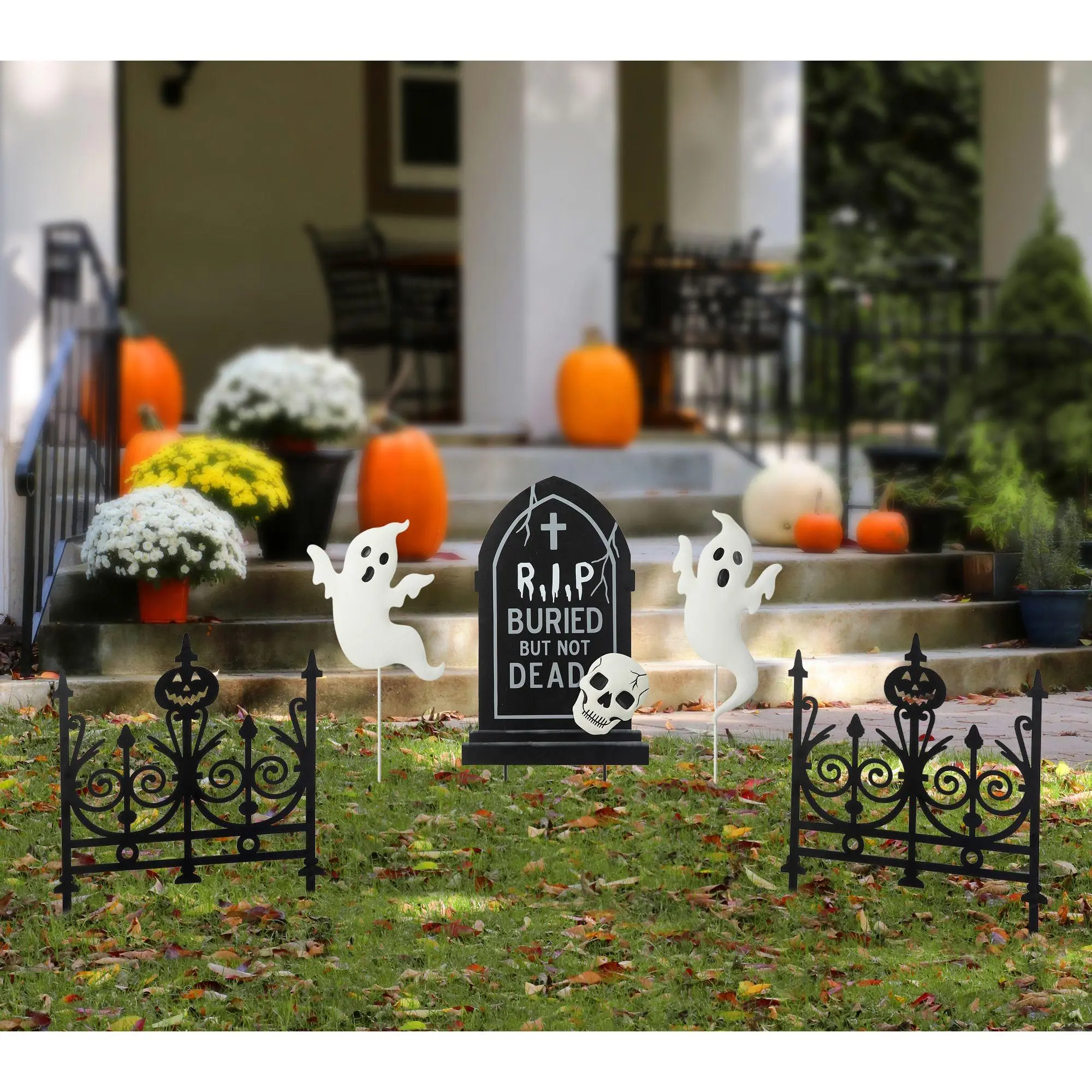 Glitzhome 24"H Halloween Metal Graveyard  S/5 Set Garden Stake