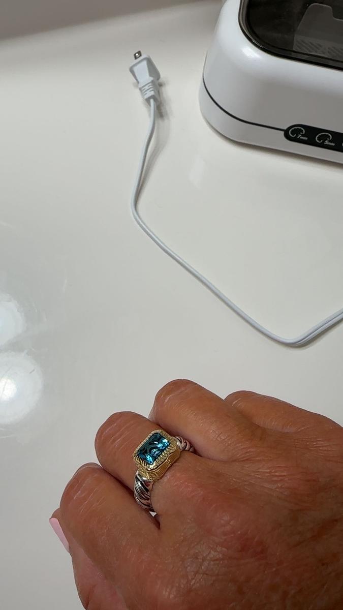 Item: Swiss Blue Topaz, 8