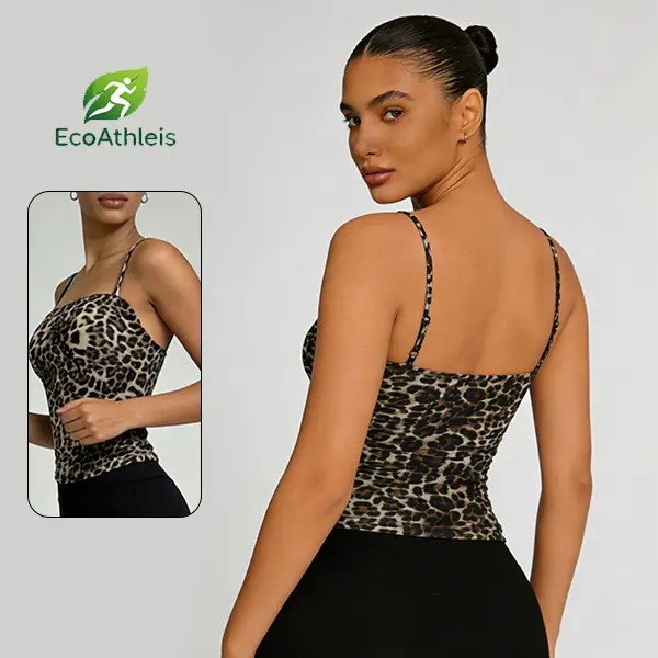 Retro leopard print fitted short-sleeved blazer with adjustable thin shoulder straps and elastic waistband. The design fits well and flatters the figure, making it suitable for summer nightclubs, vacations, and Western-style stylish sleeveless tops.