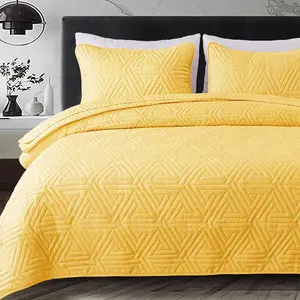 California King Size Quilt for Seasons, 3-Ultrasonic, Lightweight Bedspread, Coverlet, Cover with 2 Pillow Shams, Yellow