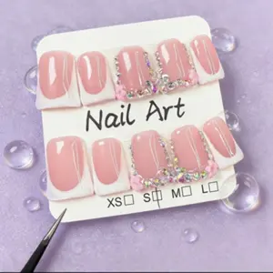 Sweet Cool Style Wearable Nails in Nude and French Tips, Eye-Catching Rhinestone Chain and Flower Decor, Easy Use Short Square Nail Design for Beginners, Elegant Rhinestone Decorated