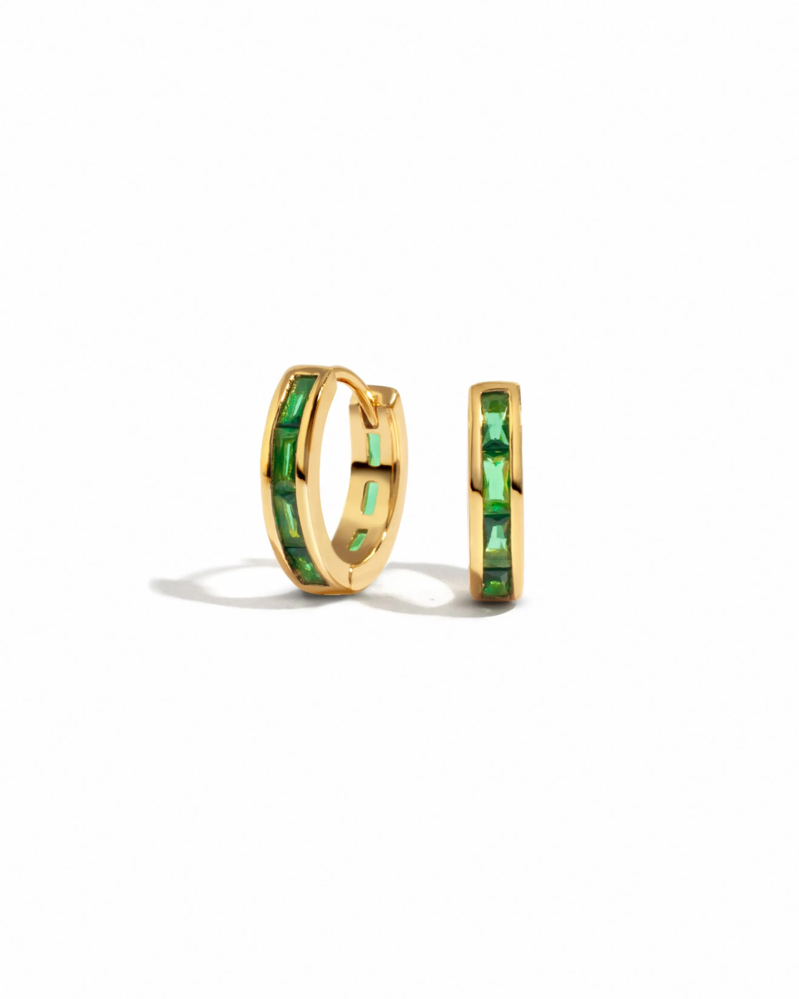 Sami Jewels Emerald Baguette Huggies, Earrings for Women, Huggie Hoops, 925 Sterling Silver, 14k Gold Plated Hoop Earrings, Sold as a Pair, Hypoallergenic, Ideal for Everyday Wear, Tiny Huggies, Green Earrings, Birthstone Huggie Earrings
