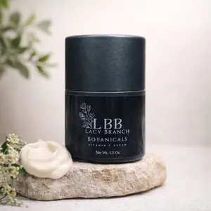 LBB Vitamin C Cream - Moisturizing Skincare Treatment with Lavender, Sweet Orange, Blueberry, Cranberry, Aloe Vera, Willow Bark Extract, Red Raspberry Seed Oil, Rosehip Seed Oil, Neem Seed Oil, Rosemary Leaf Extract for Acne Relief & Skin Hydration