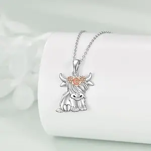 1 Piece Luxury Fashion Creative Highland Cow Necklace Unisex Necklace Cartoon Animal Necklace Women's Jewelry Accessories Birthday Anniversary Gift Necklace Christmas Necklace for Lovers and Friends